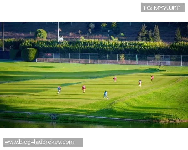 重温经典怀旧足球衣带你回到激情岁月的绿茵场